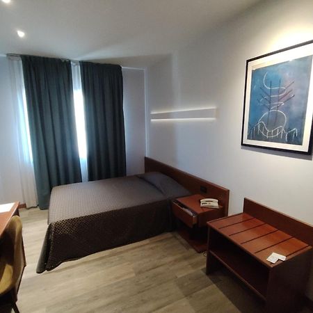 Albergo Centrale Trebaseleghe Экстерьер фото